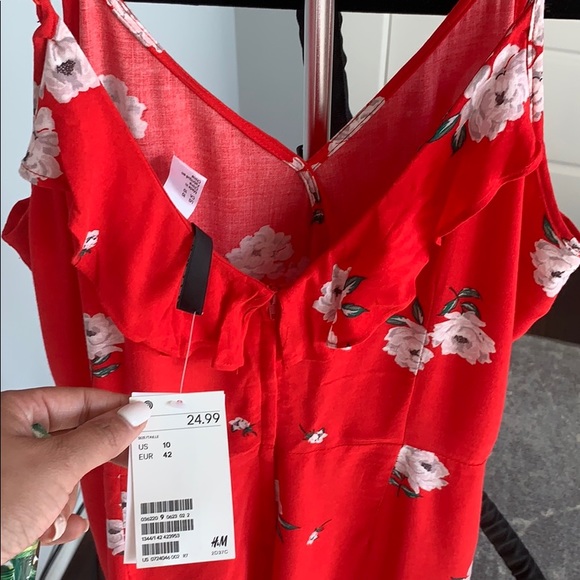 Red jumpsuit - Picture 8 of 8